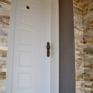 ADLO - Sicherheitstr Tesim fr den Auenbereich, profiliert F553, Troberflche Color RAL 9016