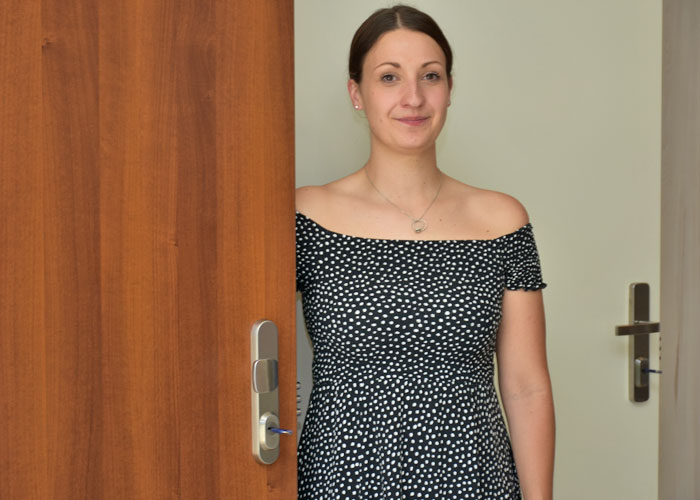 Foto des Verkäufers im Showroom